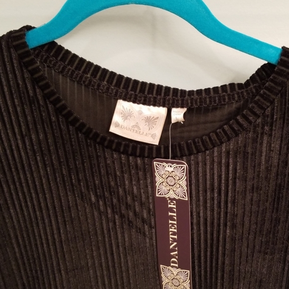 Dantelle Black Velvet Elastic Waist Top in Size L - Picture 3 of 8